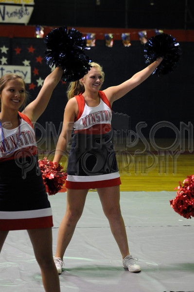 8-28 WA Pep Rally 055.JPG - SCRIVENER D300